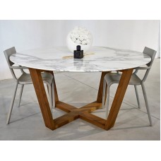 Round dining table